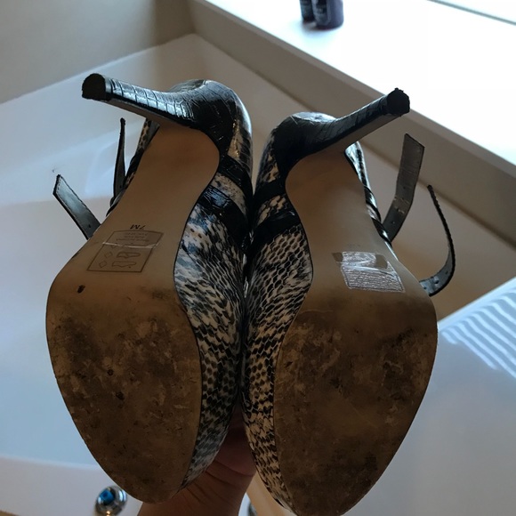 Shoes - Picture 3 of 4